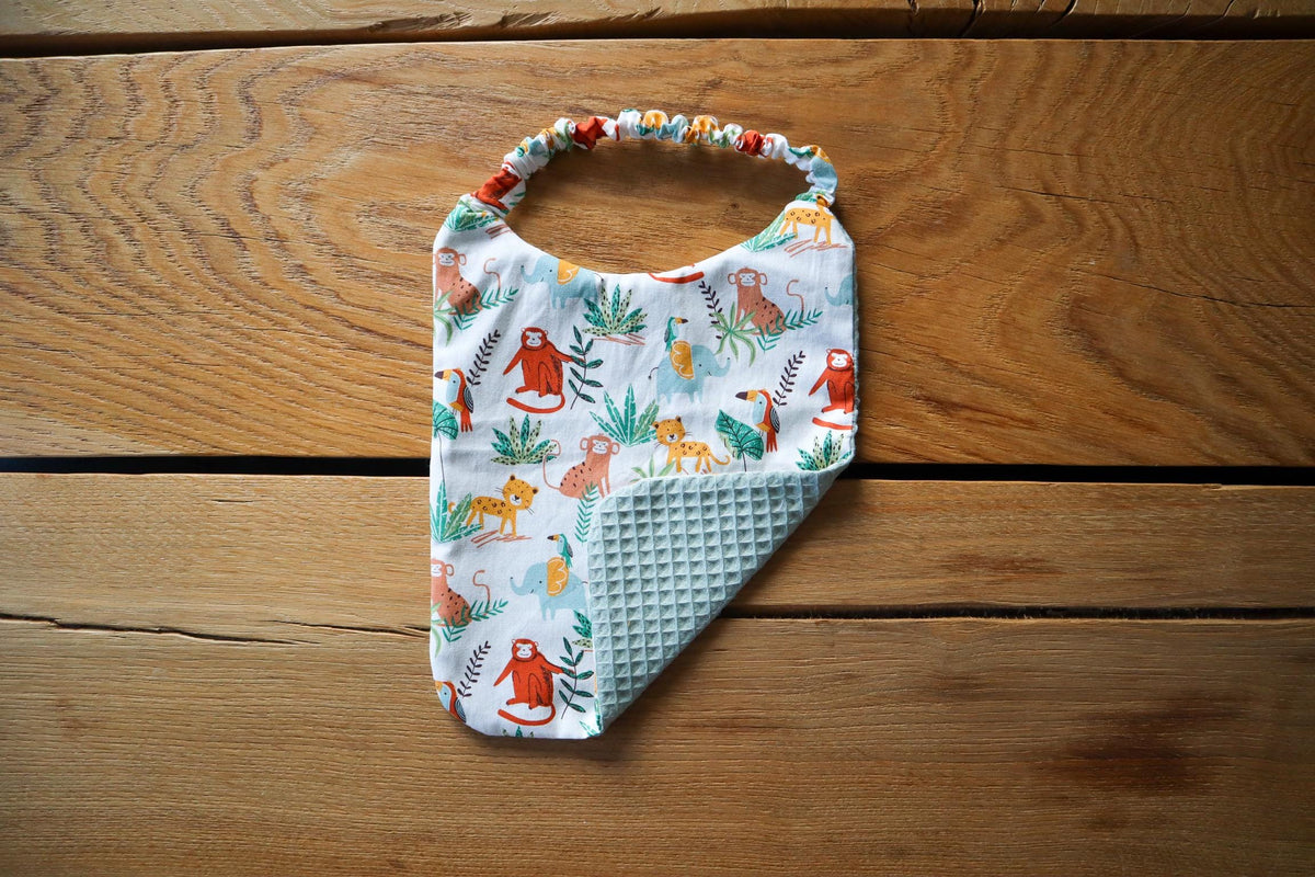 Bavoir enfant éponge fait main artisanal