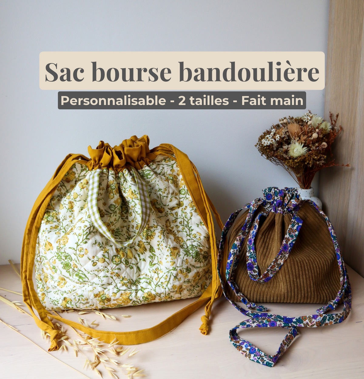 Sac bourse personnalisable en deux tailles : grand modèle fleuri jaune et petit modèle en velours côtelé marron