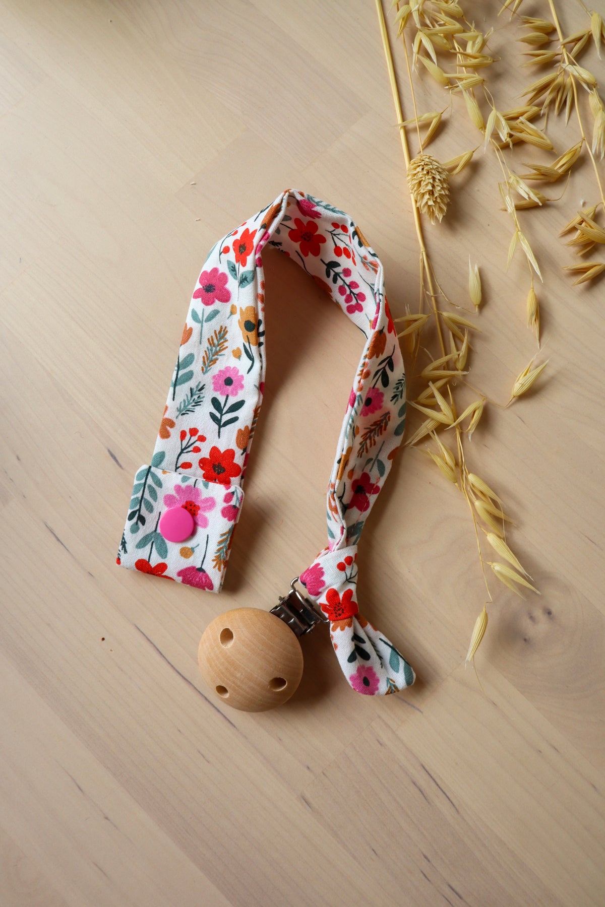 Attache sucette idée cadeau de naissance