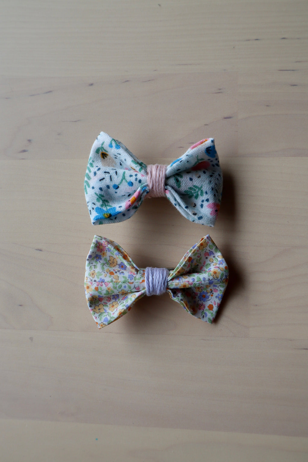 Barrette nœud papillon fait main en tissu