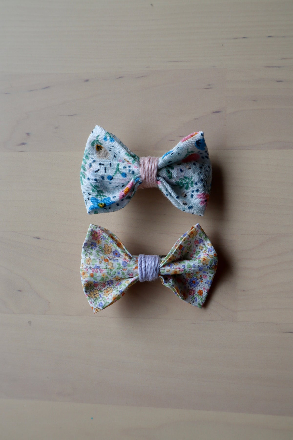 Barrette nœud papillon fait main en tissu