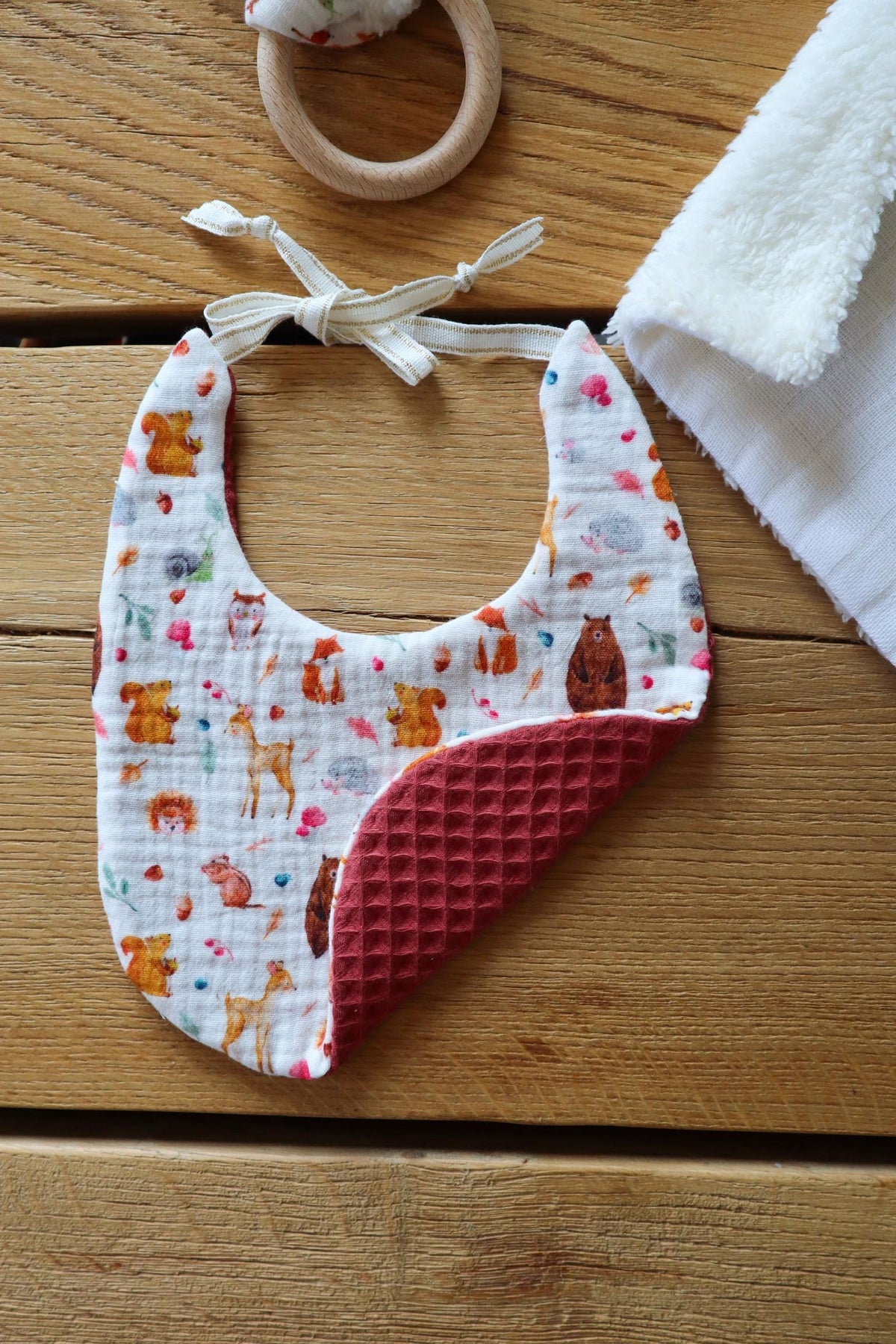 Bavoir bébé cadeau unique fait main