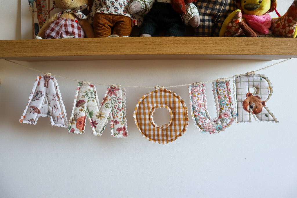 Cadeau naissance personnalisé guirlande
