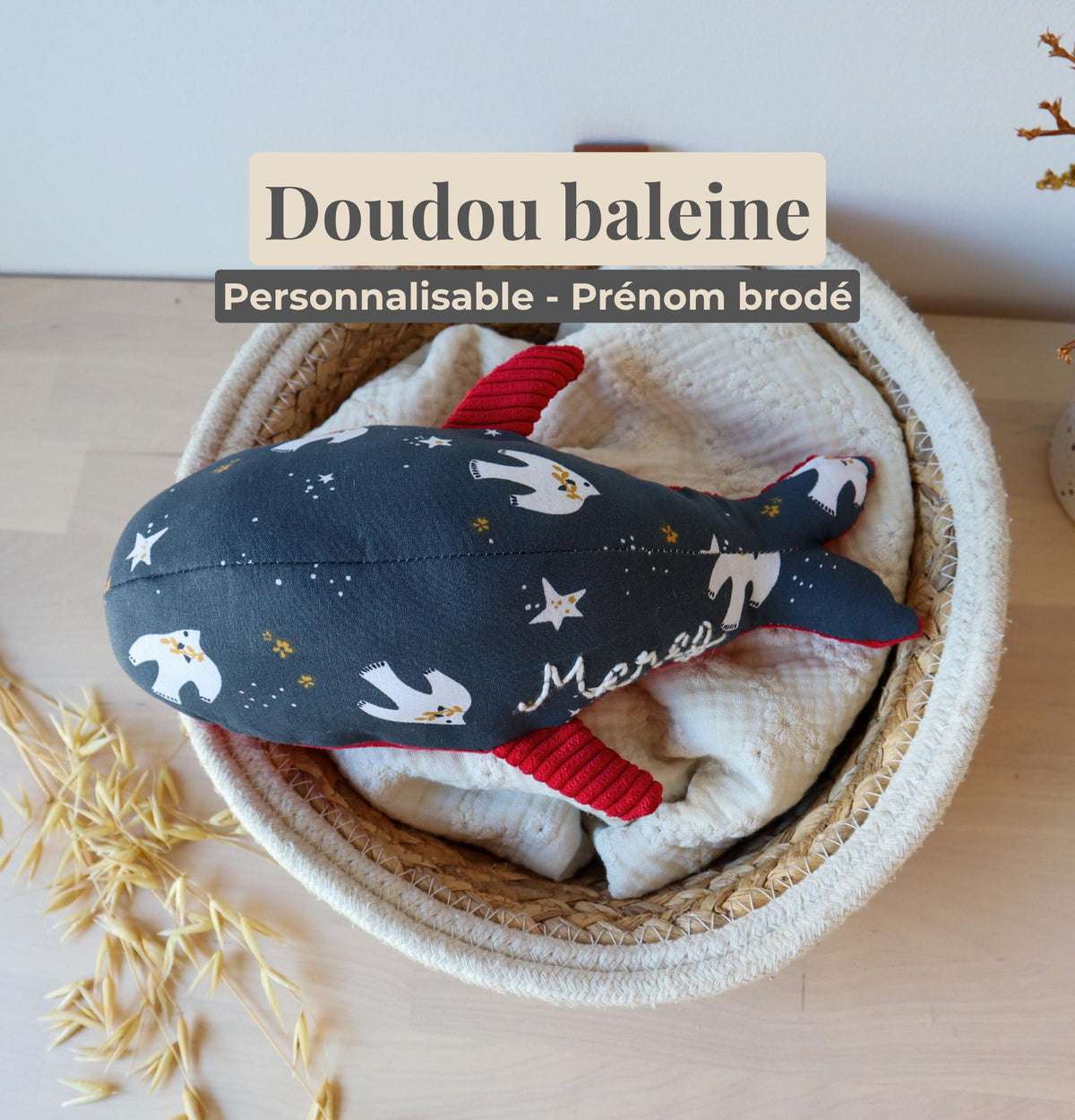 Doudou baleine avec prénom brodé fait main