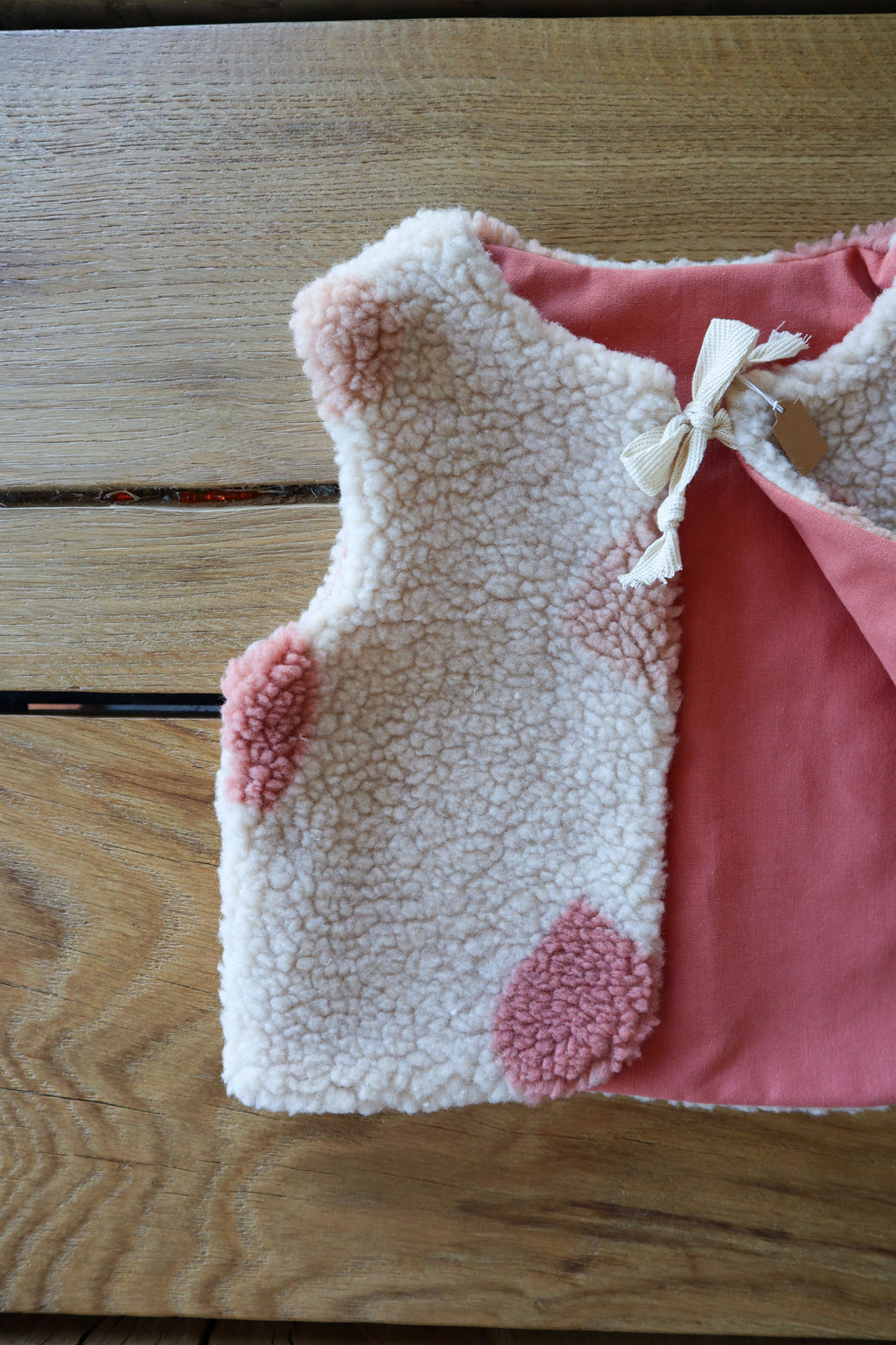 Gilet de berger bébé & enfant réversible – Fourrure à motifs coeurs