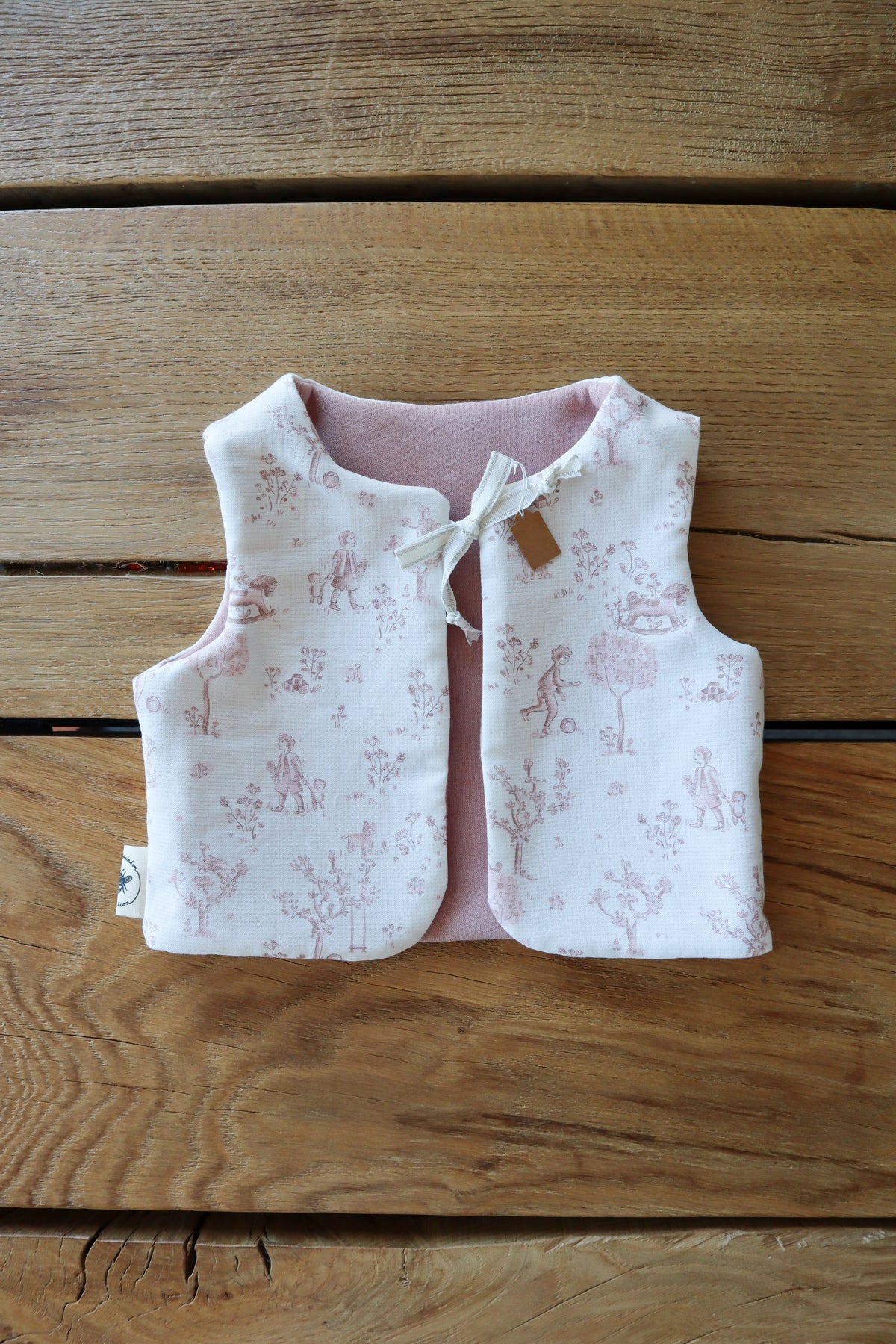 Gilet de berger bébé & enfant réversible – Motifs toile de jouy rose
