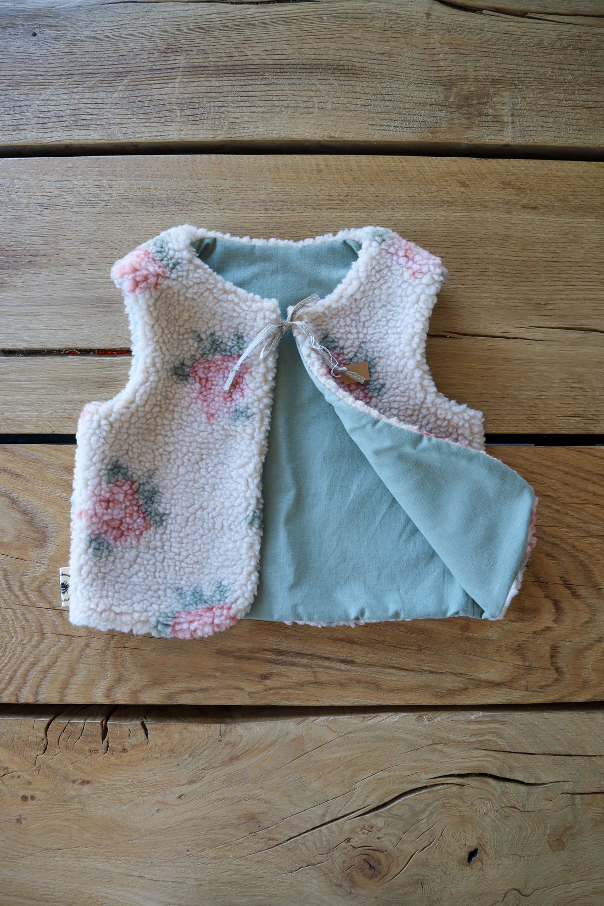 Gilet de berger bébé & enfant réversible – Fourrure à motifs fleuris
