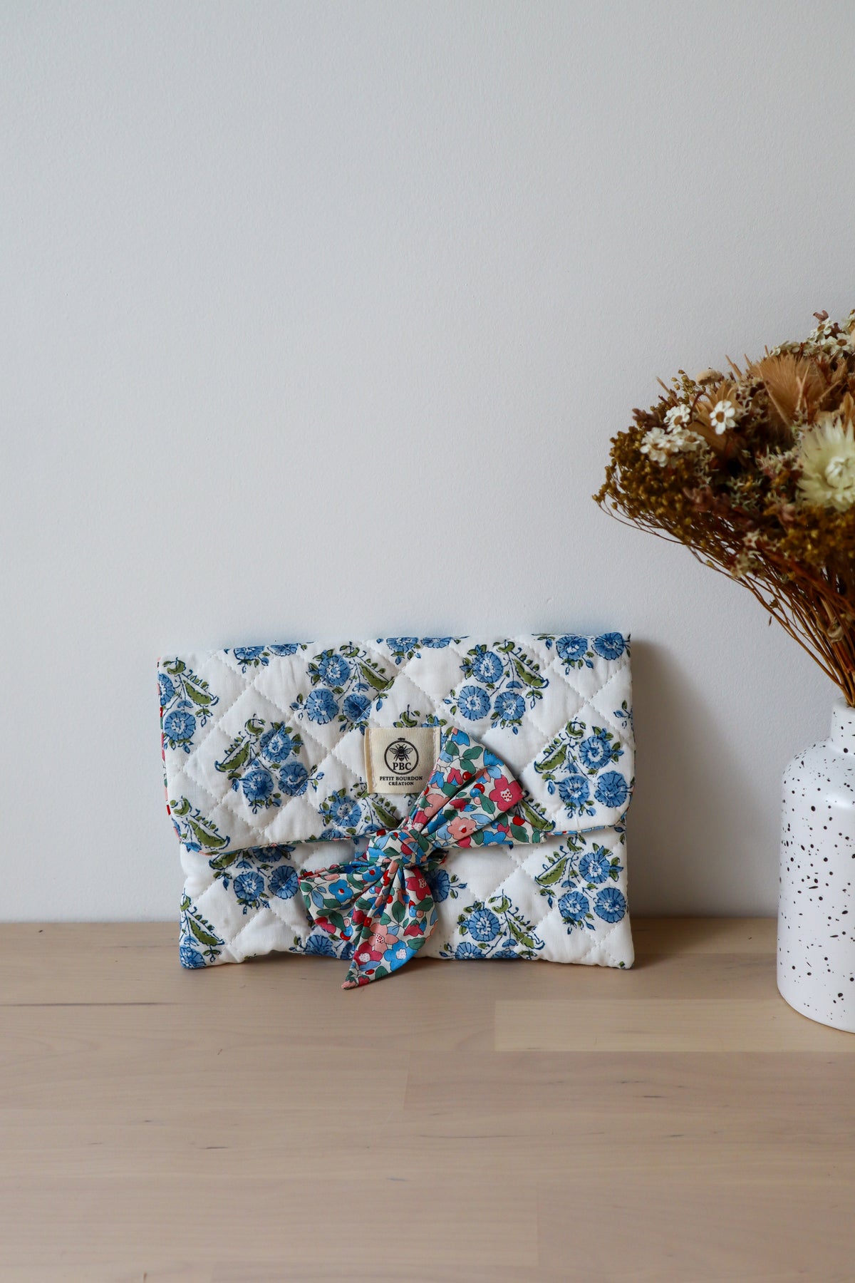 Pochette liseuse matelassée fait main