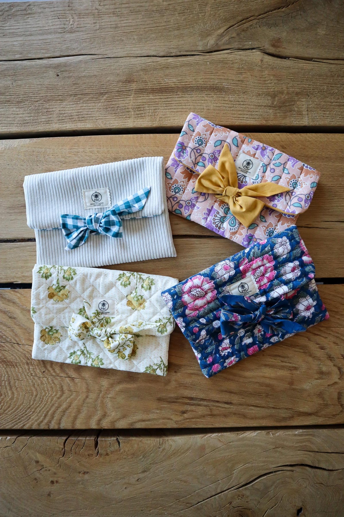 Pochette livre matelassée fait main