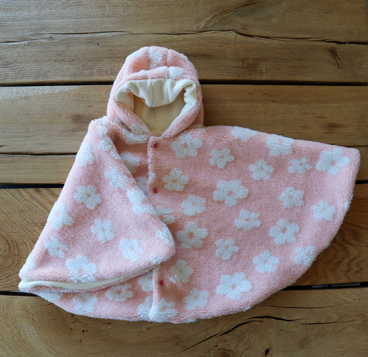 Poncho bébé fille en fausse fourrure à fleurs, manteau d'hiver artisanal
