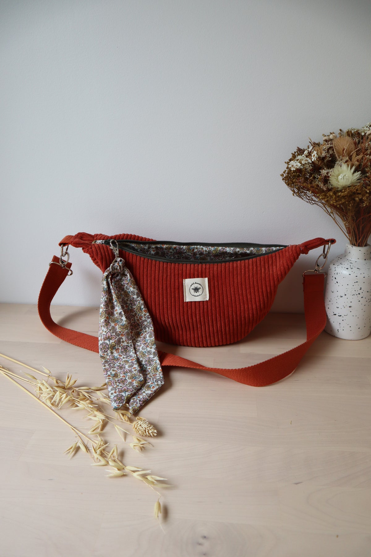 Sac demi-lune bandoulière personnalisé fait main – Cadeau original