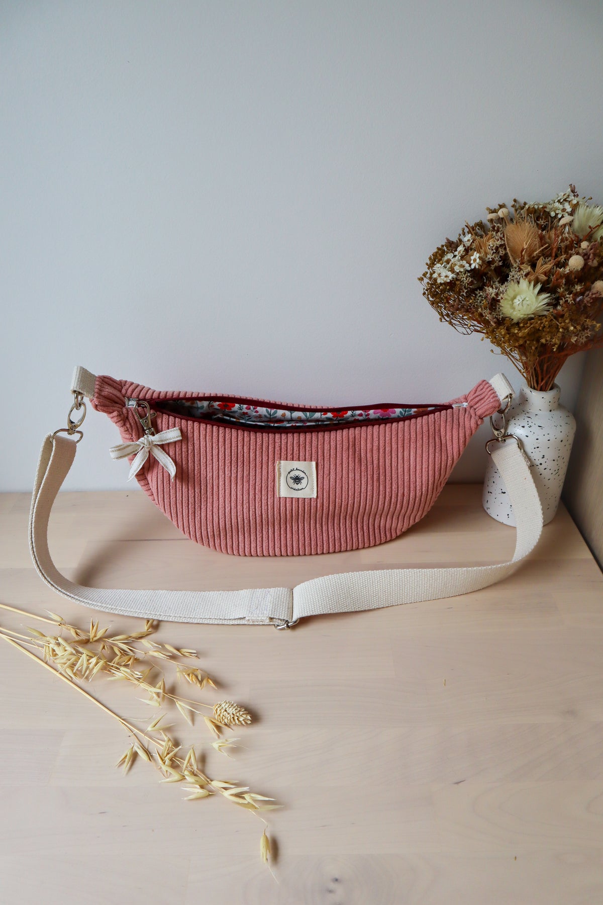 Sac demi-lune bandoulière personnalisé fait main – Cadeau original